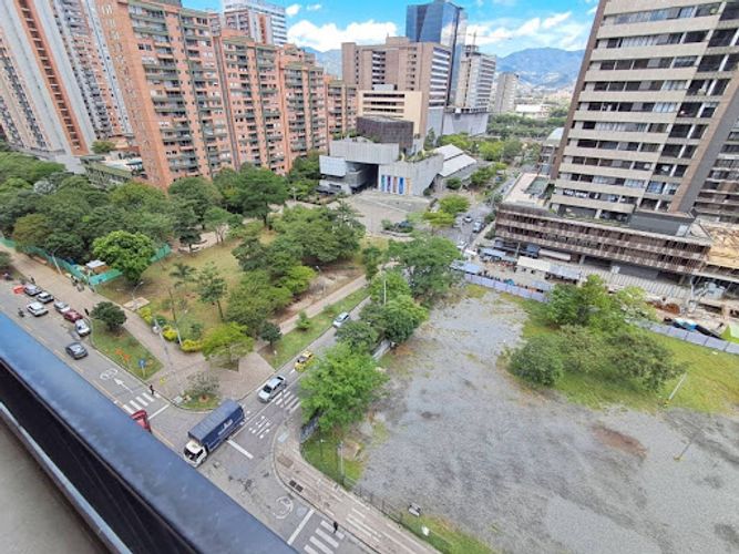 Apartamento de 3 alcobas en arriendo en Ciudad Del Río, Medellín, 77 m² · foto 12 de 24