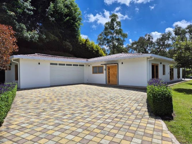 Casa de 3 alcobas en venta en El Tablazo, Rionegro, 222 m² · foto 2 de 24