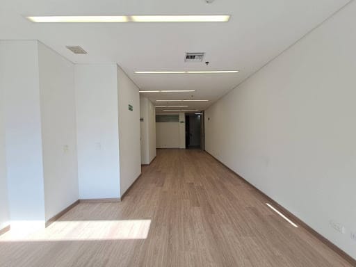 Oficina en arriendo en Milla De Oro, Medellín, 51 m² · foto 9 de 12