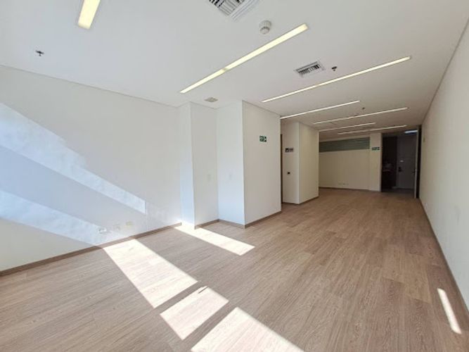 Oficina en arriendo en Milla De Oro, Medellín, 51 m² · foto 10 de 12