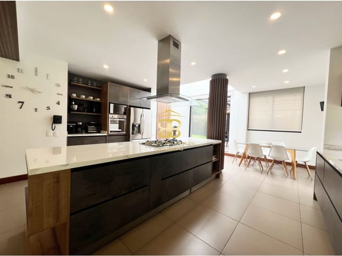 Casa de 3 alcobas en venta en Guaymaral, Bogotá, 360 m² · foto 9 de 24
