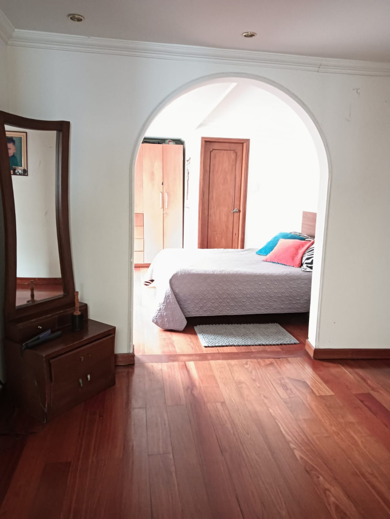 Casa en venta en Santa Sofia, Bogotá · foto 3 de 24