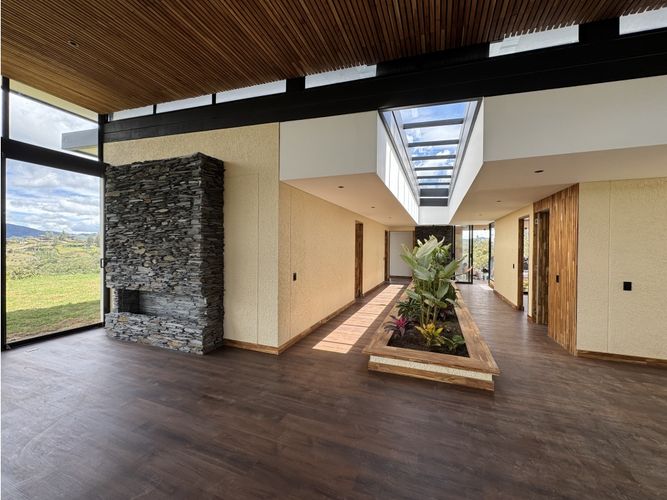 Casa de 5 alcobas en venta en Pantanillo, El Retiro, 320 m² · foto 4 de 22