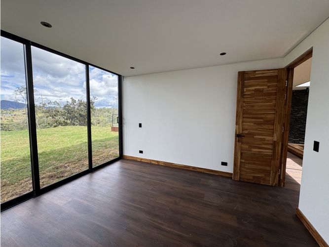 Casa de 5 alcobas en venta en Pantanillo, El Retiro, 320 m² · foto 10 de 22