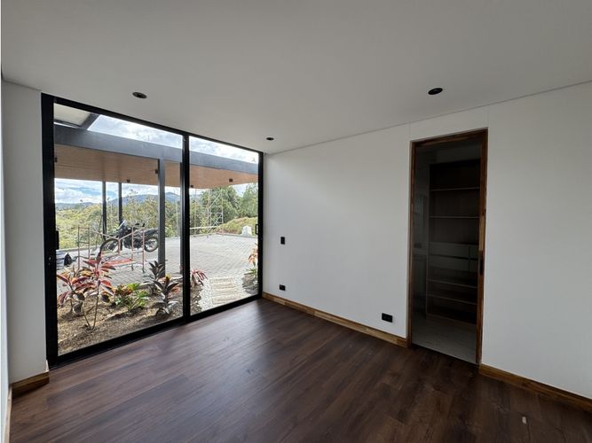 Casa de 5 alcobas en venta en Pantanillo, El Retiro, 320 m² · foto 12 de 22