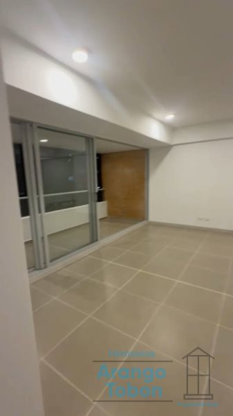 Apartamento en arriendo en Ciudad Del Río, Medellín · foto 2 de 17