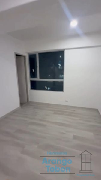 Apartamento en arriendo en Ciudad Del Río, Medellín · foto 6 de 17