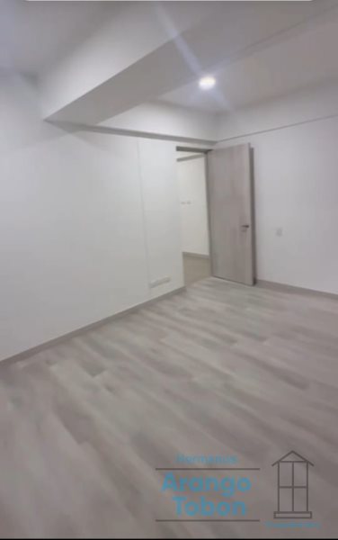 Apartamento en arriendo en Ciudad Del Río, Medellín · foto 7 de 17