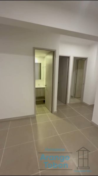 Apartamento en arriendo en Ciudad Del Río, Medellín · foto 8 de 17