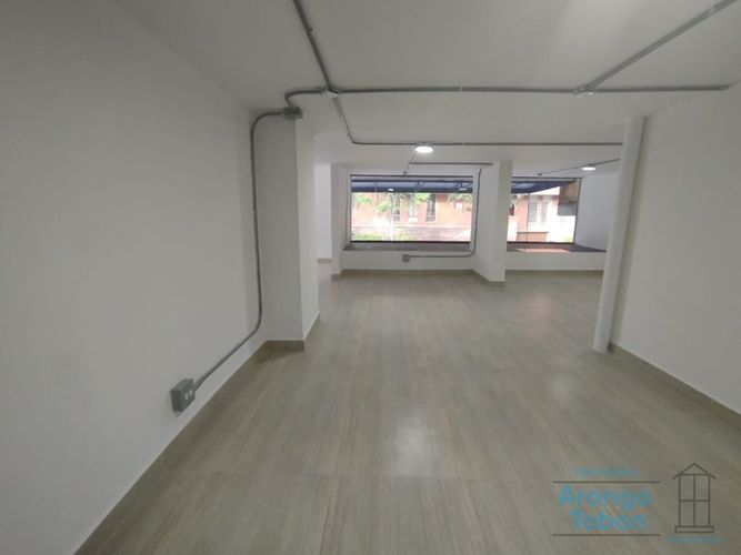 Local en arriendo en Conquistadores, Medellín, 70 m² · foto 3 de 14