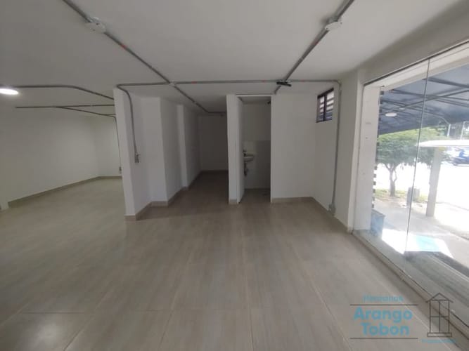 Local en arriendo en Conquistadores, Medellín, 70 m² · foto 7 de 14