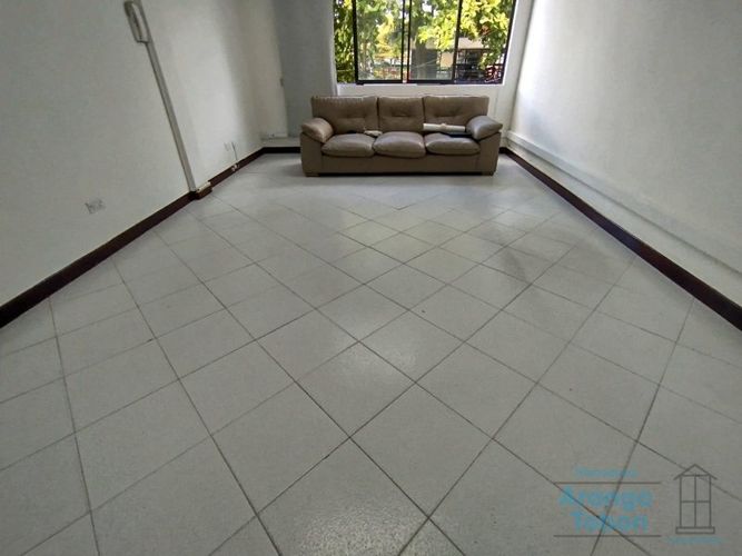 Oficina en arriendo en Conquistadores, Medellín, 28 m² · foto 3 de 4