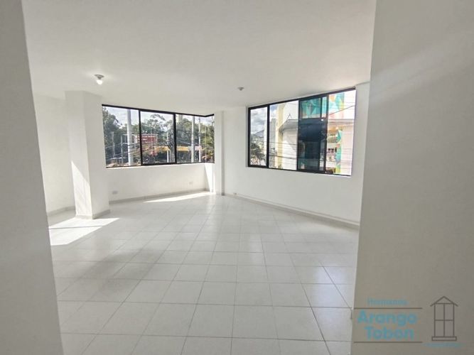 Oficina en arriendo en Conquistadores, Medellín, 36 m² · foto 5 de 6