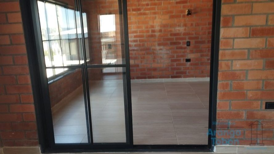 Apartaestudio en arriendo en San Cristobal, Medellín, 70 m² · foto 3 de 8