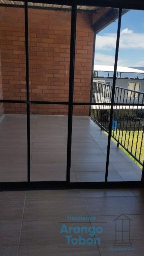 Apartaestudio en arriendo en San Cristobal, Medellín, 70 m² · foto 4 de 8