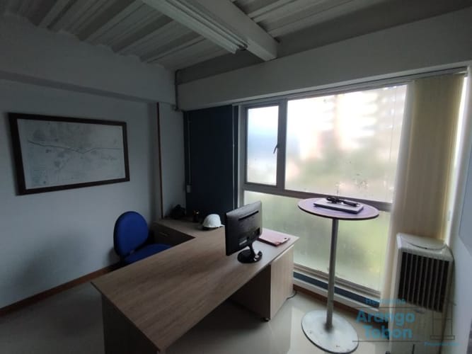 Oficina en arriendo en Las Lomitas, Sabaneta, 168 m² · foto 3 de 14