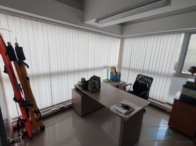 Oficina en arriendo en Las Lomitas, Sabaneta, 168 m² · foto 4 de 14