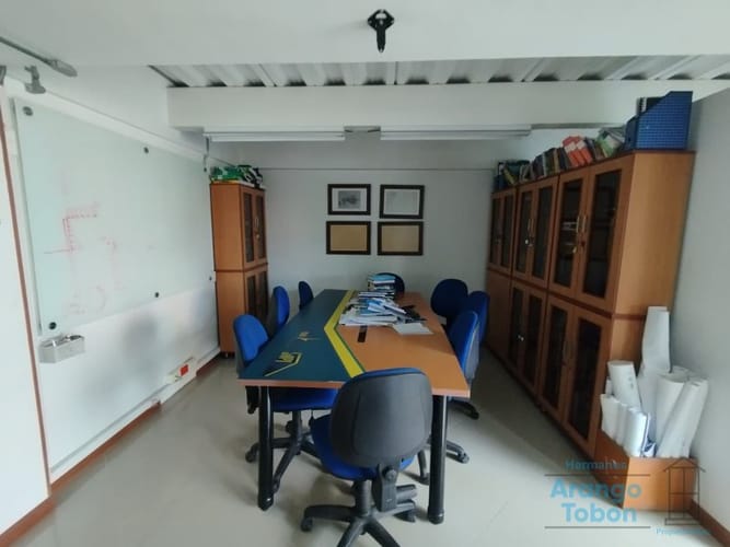 Oficina en arriendo en Las Lomitas, Sabaneta, 168 m² · foto 5 de 14