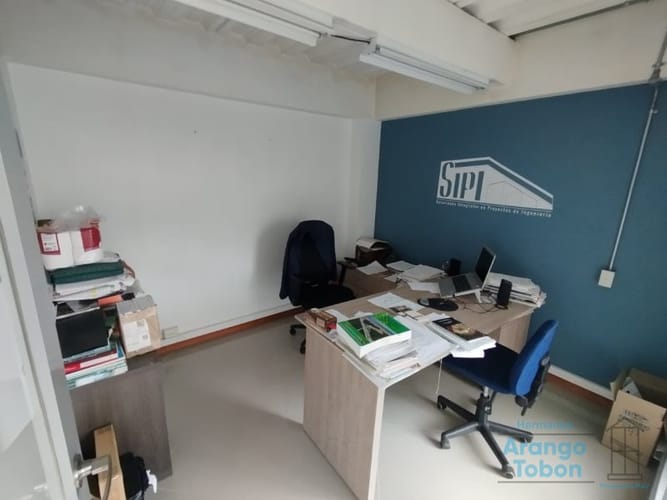 Oficina en arriendo en Las Lomitas, Sabaneta, 168 m² · foto 6 de 14