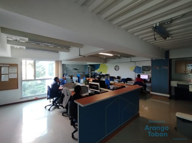 Oficina en arriendo en Las Lomitas, Sabaneta, 168 m² · foto 8 de 14
