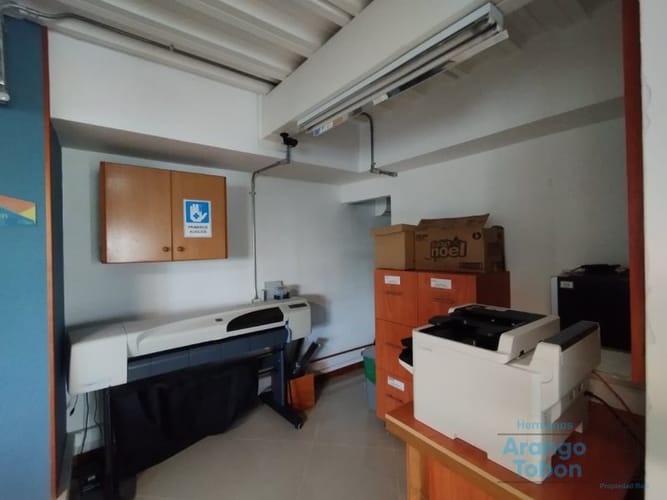 Oficina en arriendo en Las Lomitas, Sabaneta, 168 m² · foto 10 de 14
