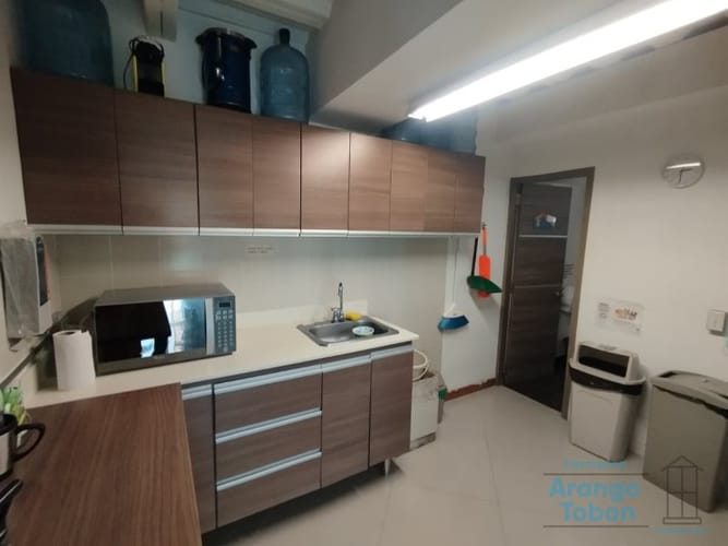 Oficina en arriendo en Las Lomitas, Sabaneta, 168 m² · foto 11 de 14