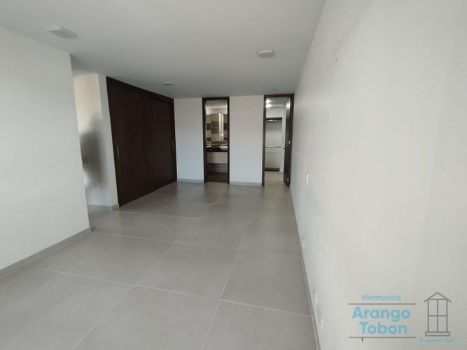 Apartamento de 3 alcobas en arriendo en La Pilarica, Medellín, 107 m² · foto 5 de 19