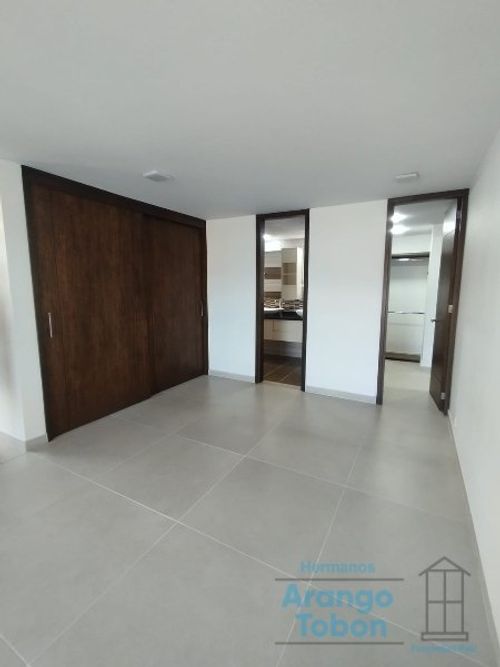 Apartamento de 3 alcobas en arriendo en La Pilarica, Medellín, 107 m² · foto 6 de 19