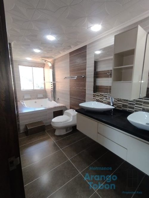 Apartamento de 3 alcobas en arriendo en La Pilarica, Medellín, 107 m² · foto 8 de 19