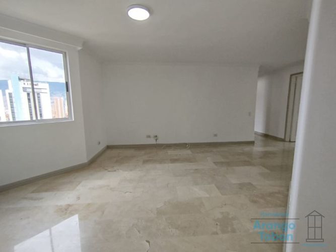 Apartamento de 3 alcobas en arriendo en San Joaquín, Medellín, 182 m² · foto 6 de 24
