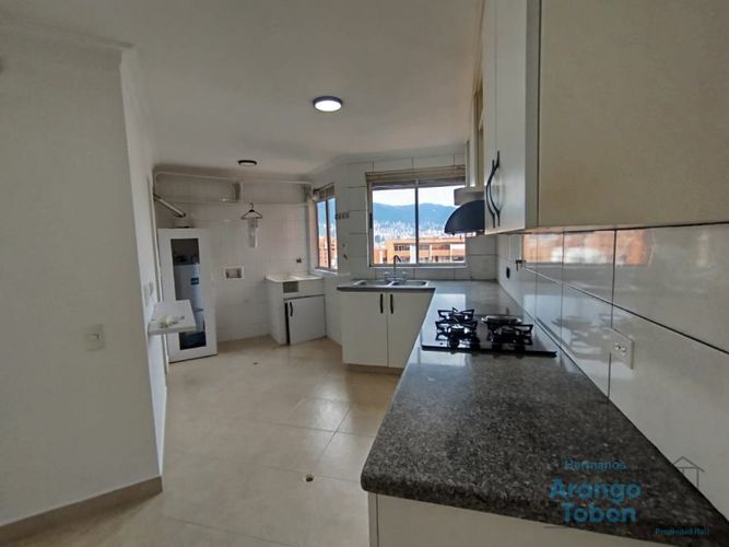 Apartamento de 3 alcobas en arriendo en San Joaquín, Medellín, 182 m² · foto 8 de 24