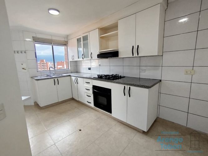 Apartamento de 3 alcobas en arriendo en San Joaquín, Medellín, 182 m² · foto 11 de 24