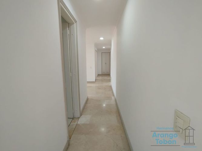 Apartamento de 3 alcobas en arriendo en San Joaquín, Medellín, 182 m² · foto 14 de 24