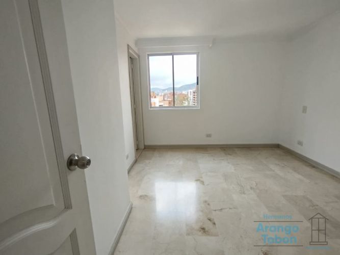 Apartamento de 3 alcobas en arriendo en San Joaquín, Medellín, 182 m² · foto 15 de 24