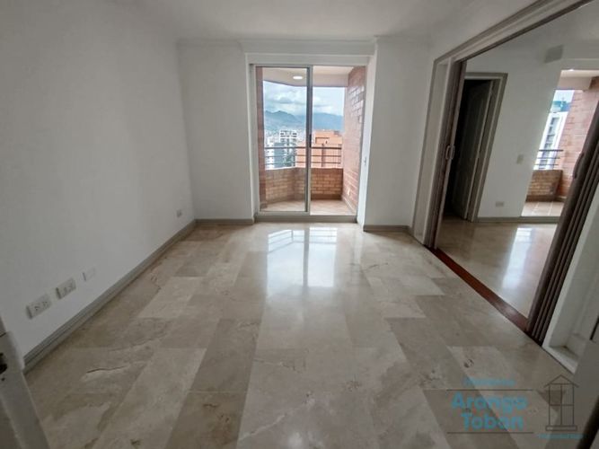 Apartamento de 3 alcobas en arriendo en San Joaquín, Medellín, 182 m² · foto 16 de 24
