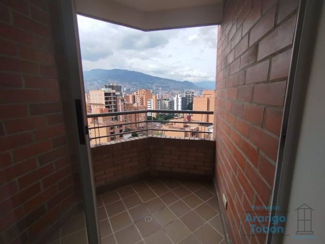 Apartamento de 3 alcobas en arriendo en San Joaquín, Medellín, 182 m² · foto 18 de 24