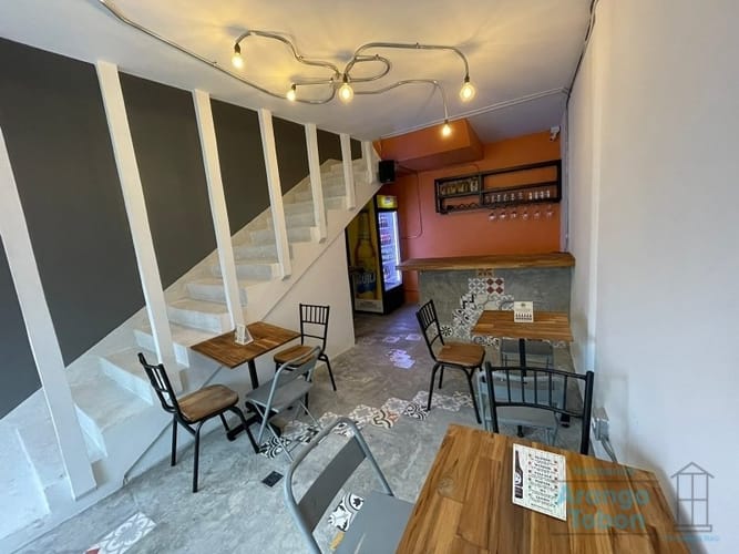 Casa de 5 alcobas en arriendo en Laureles, Medellín, 324 m² · foto 2 de 20
