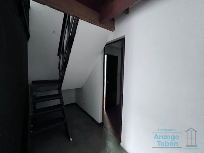 Local en arriendo en U.D. Atanasio Girardot, Medellín, 70 m² · foto 5 de 11