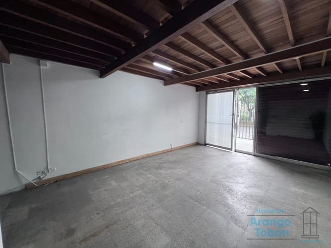 Local en arriendo en U.D. Atanasio Girardot, Medellín, 70 m² · foto 7 de 11
