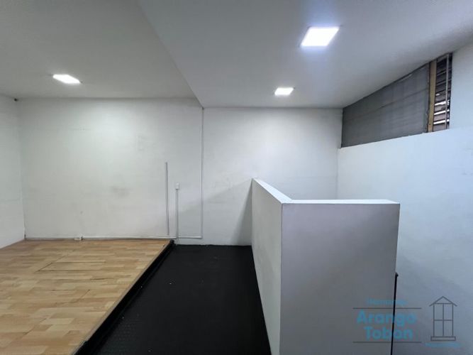 Local en arriendo en U.D. Atanasio Girardot, Medellín, 70 m² · foto 9 de 11