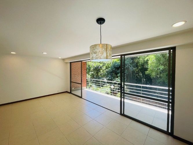 Casa de 3 alcobas en venta en San Lucas, Medellín, 210 m² · foto 4 de 24