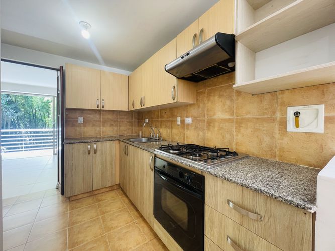 Casa de 3 alcobas en venta en San Lucas, Medellín, 210 m² · foto 11 de 24