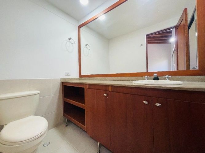 Casa de 3 alcobas en venta en San Lucas, Medellín, 210 m² · foto 19 de 24
