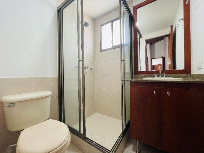 Casa de 3 alcobas en venta en San Lucas, Medellín, 210 m² · foto 22 de 24
