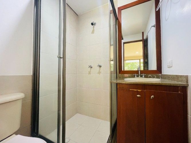 Casa de 3 alcobas en venta en San Lucas, Medellín, 210 m² · foto 24 de 24