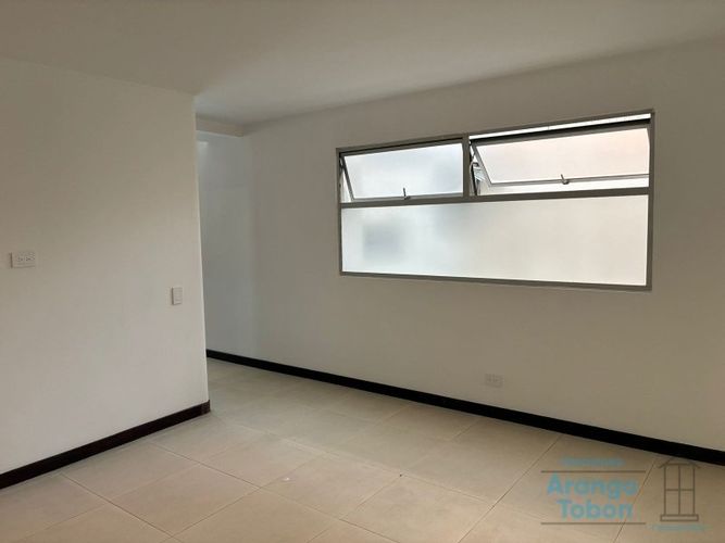 Apartamento de 3 alcobas en venta en Suramericana, Medellín, 142 m² · foto 12 de 13
