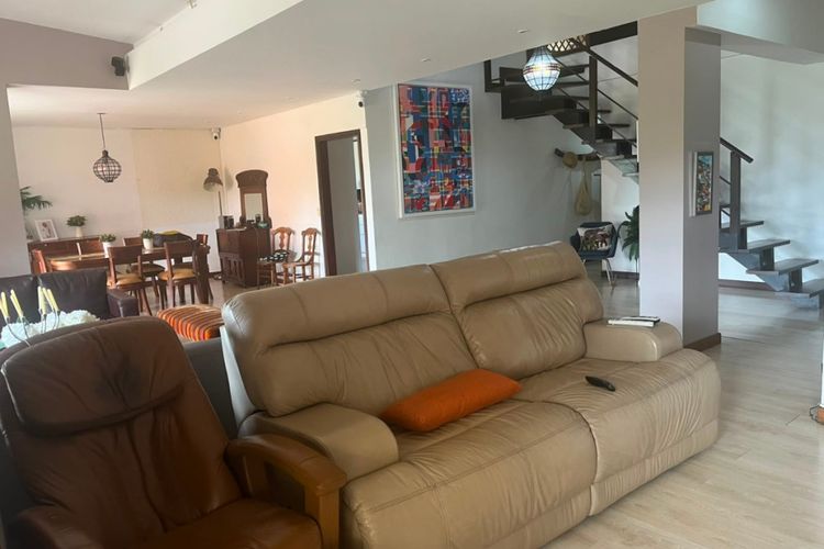 Apartamento de 4 alcobas en venta en La Florida, Medellín, 305 m² · foto 4 de 19