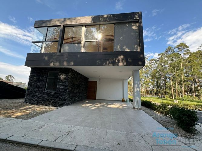 Lote en venta en Llano Grande, Rionegro, 266 m² · foto 3 de 5