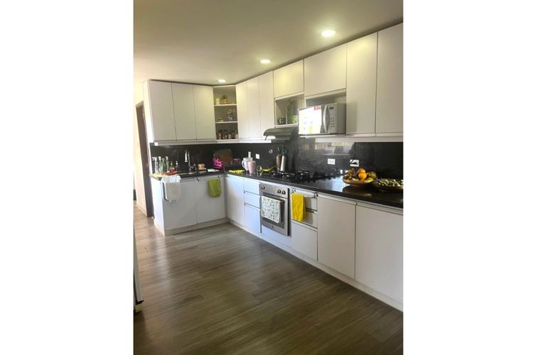 Apartamento de 4 alcobas en venta en La Florida, Medellín, 305 m² · foto 6 de 19