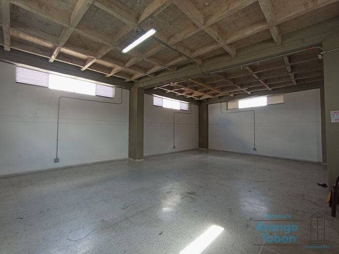 Bodega en arriendo en Belén San Bernardo, Medellín, 200 m² · foto 4 de 19